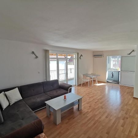 4Th Floor Appartamento Burgas Esterno foto
