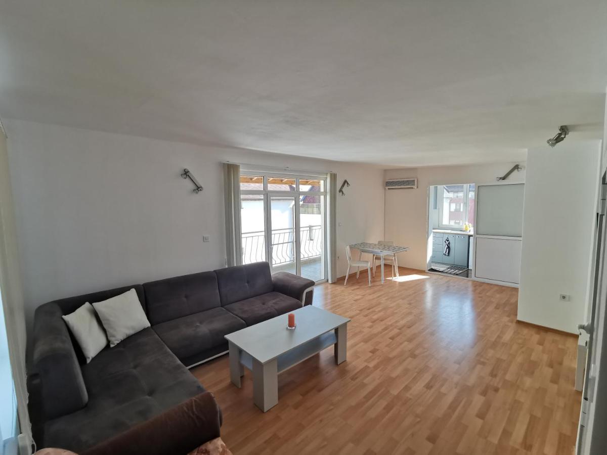 4Th Floor Appartamento Burgas Esterno foto
