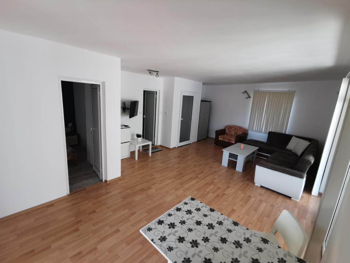 4Th Floor Appartamento Burgas Esterno foto