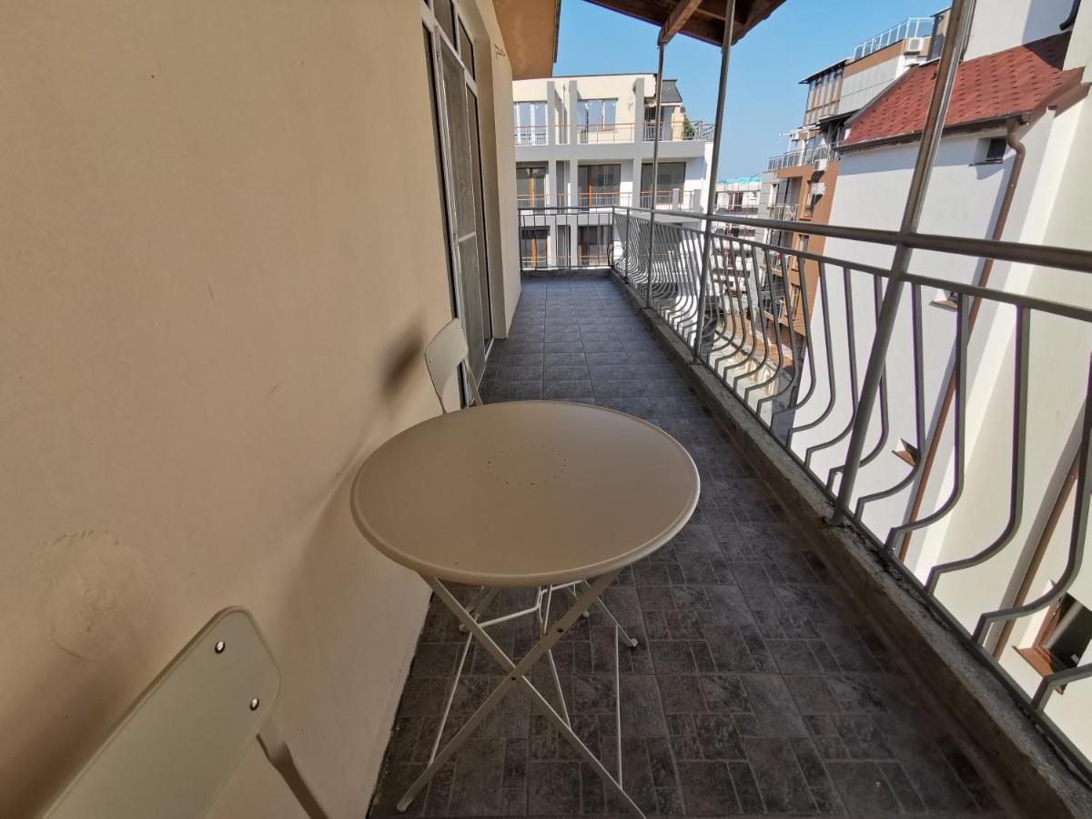 4Th Floor Appartamento Burgas Esterno foto